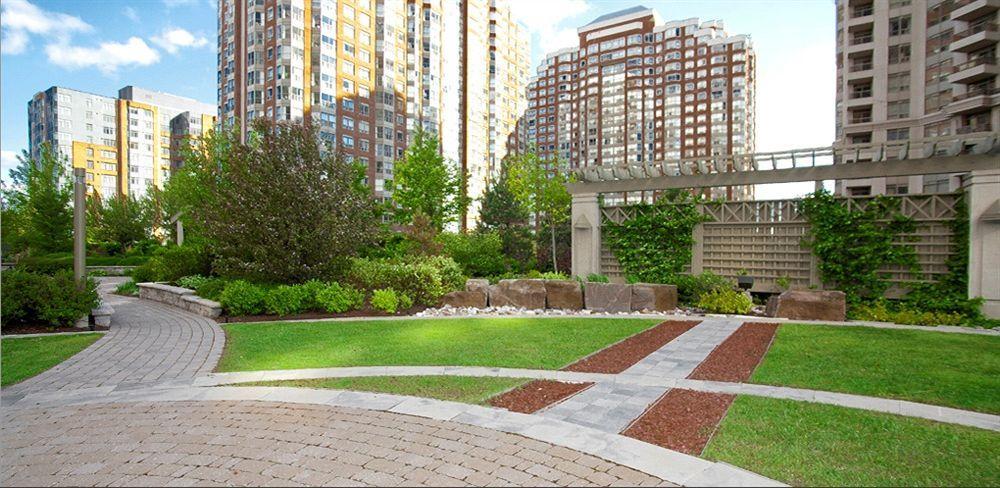 Downtown Mississauga Executive Suites Sq1 エクステリア 写真