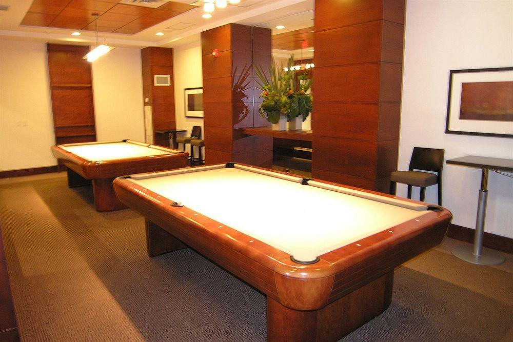 Downtown Mississauga Executive Suites Sq1 エクステリア 写真
