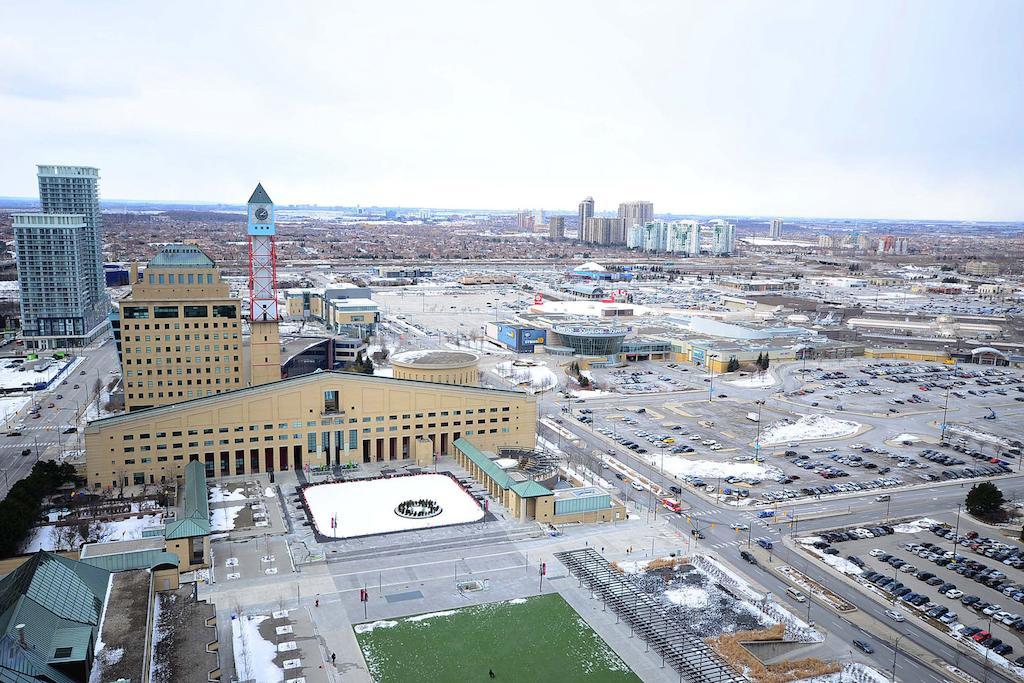 Downtown Mississauga Executive Suites Sq1 エクステリア 写真